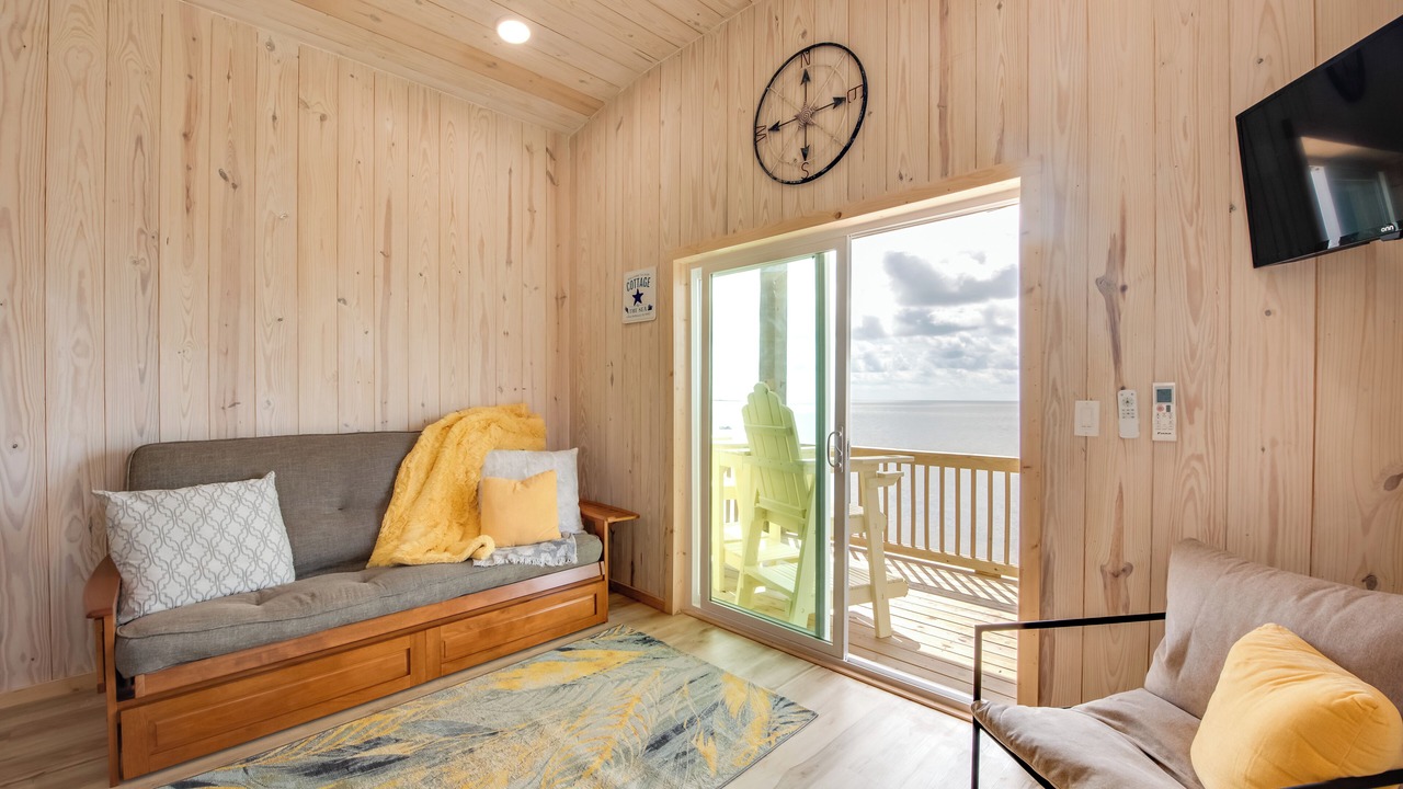 Photo of Livingroom in Carrabelle