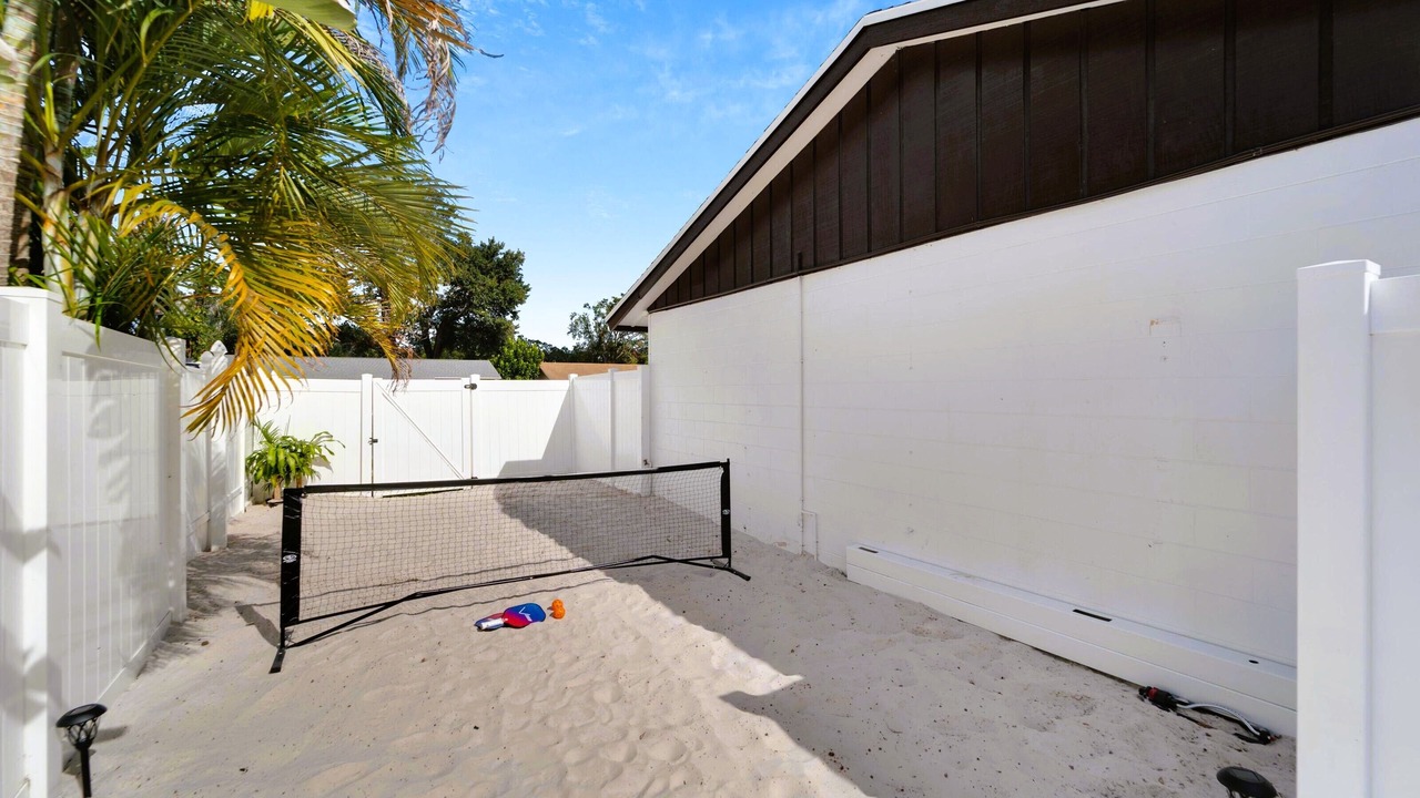 Photo of Outdoor in Egypt Lake-Leto