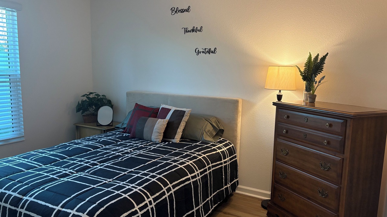 Photo of Bedroom in Okahumpka
