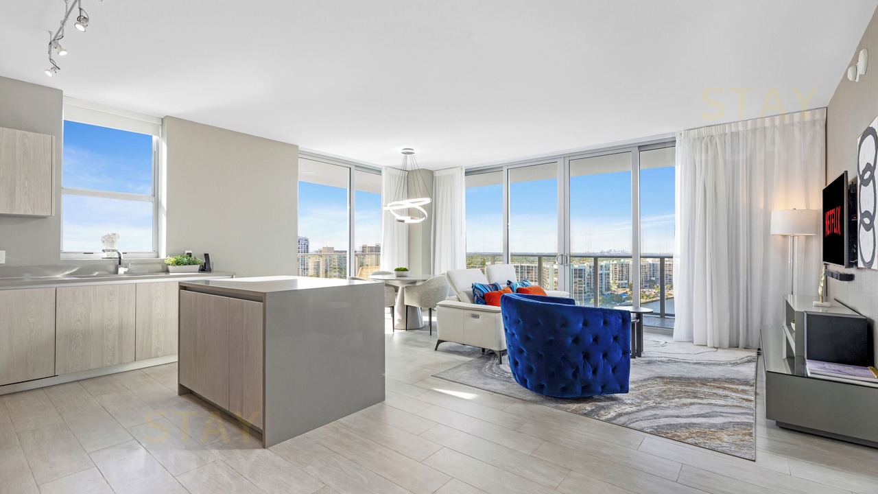 Photo of Livingroom in Hollywood South Central Beach