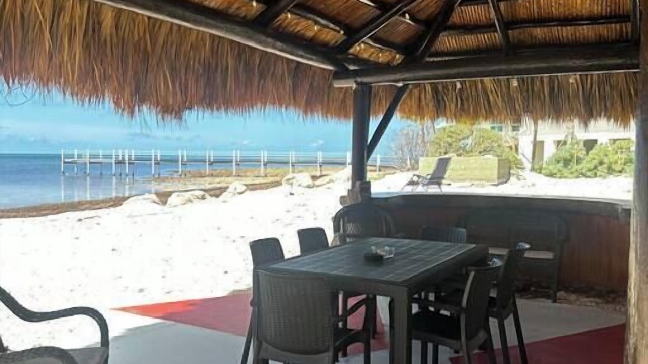 Photo of Outdoor in Long Beach Estates