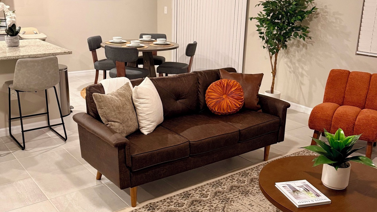 Photo of Livingroom in Auburndale