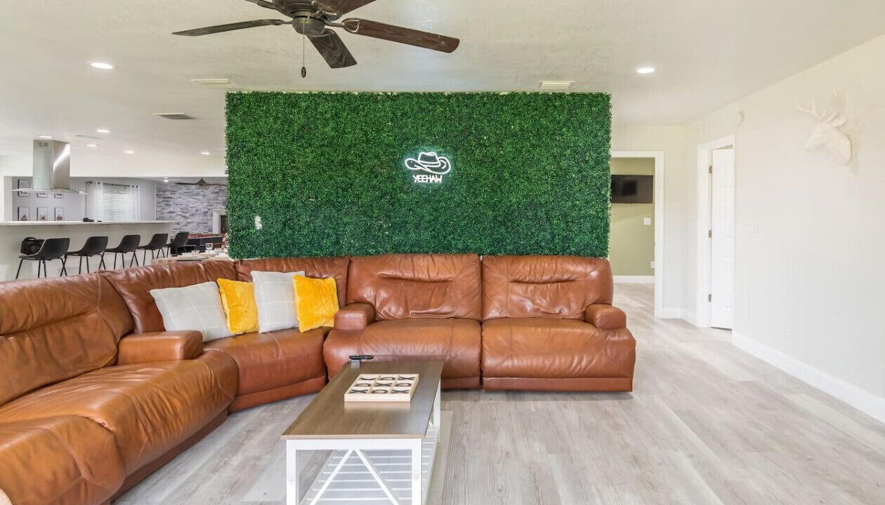 Photo of Livingroom in DeLand
