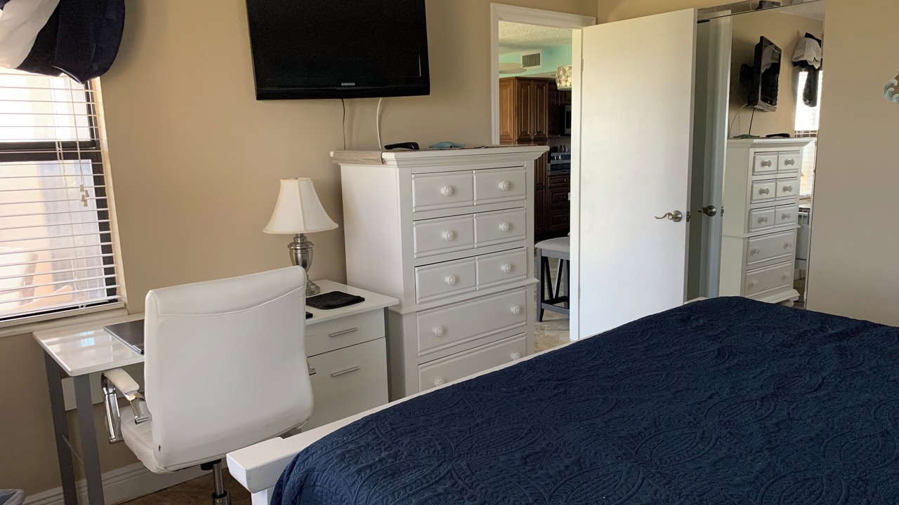 Photo of Bedroom in Glenwood