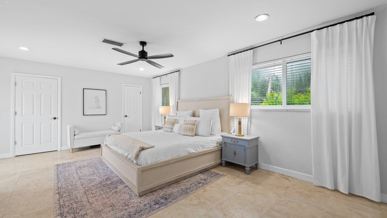 Photo of Bedroom in Davie