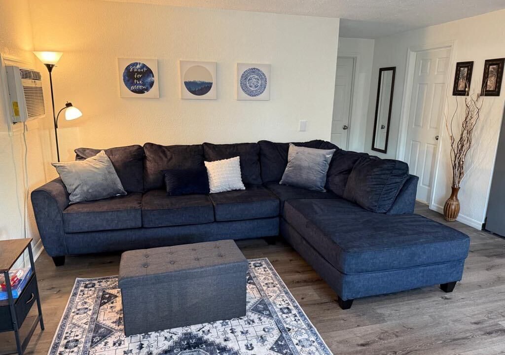 Photo of Livingroom in Auburndale