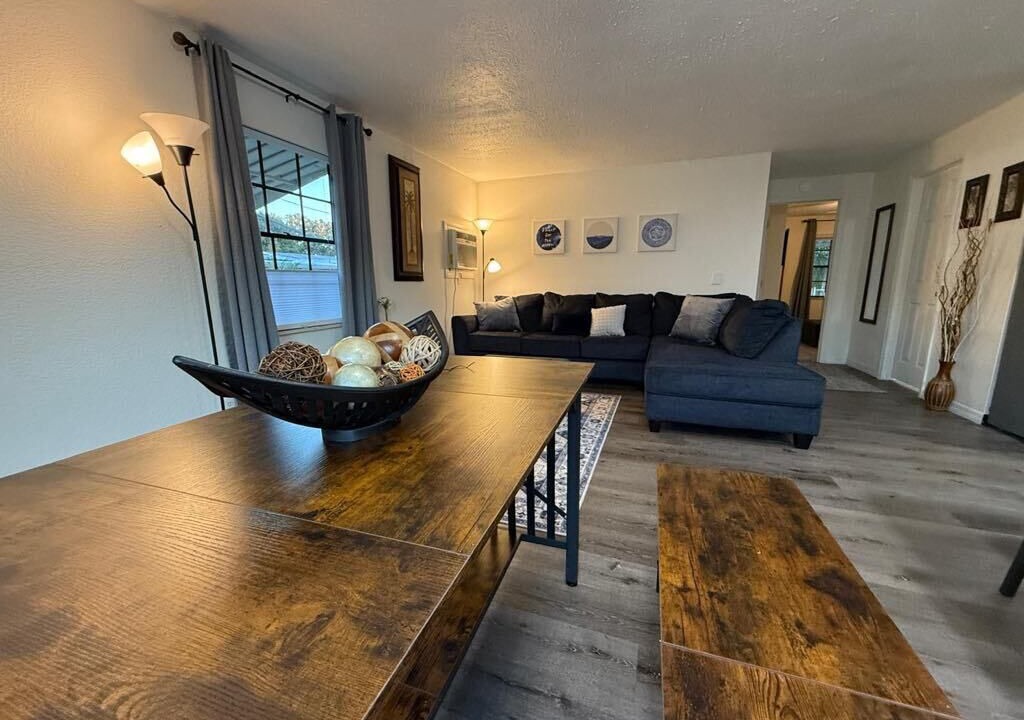 Photo of Livingroom in Auburndale