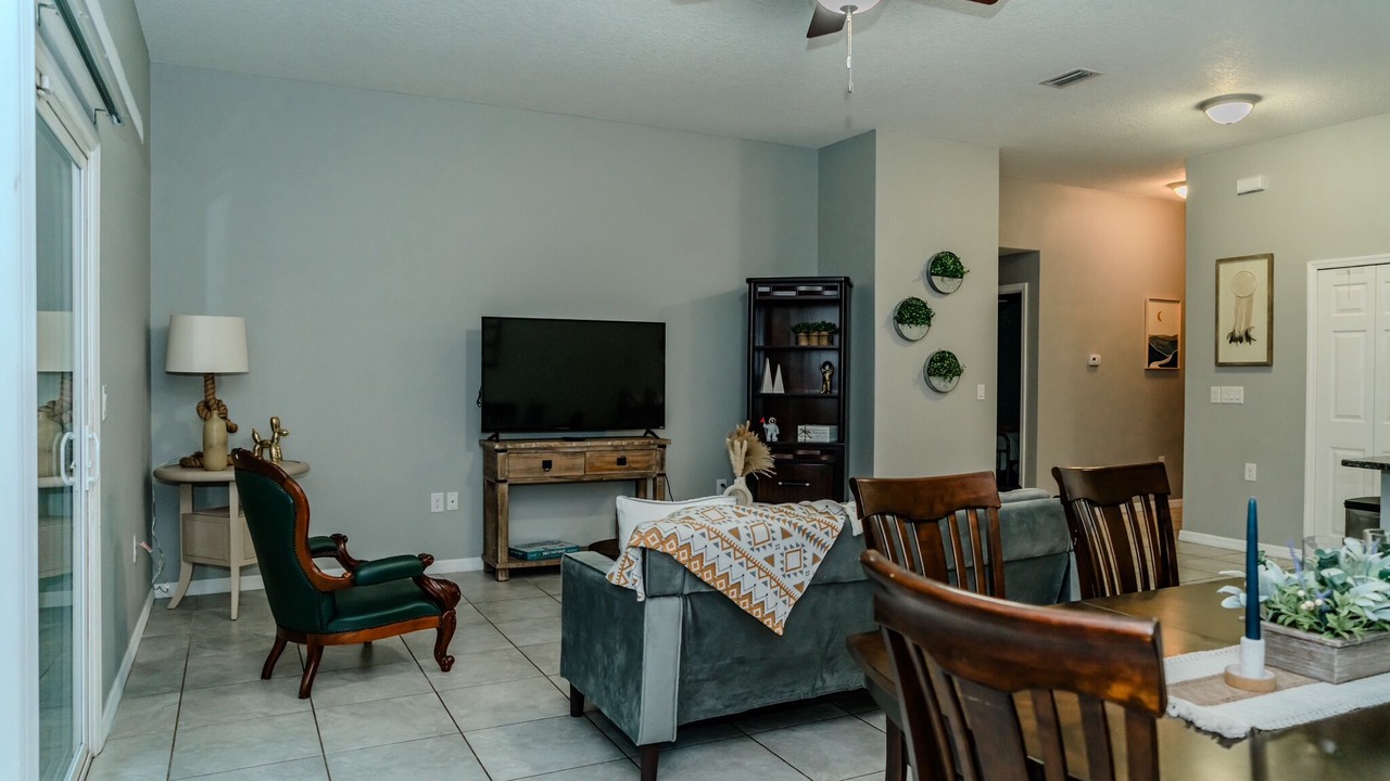 Photo of Livingroom in Titusville