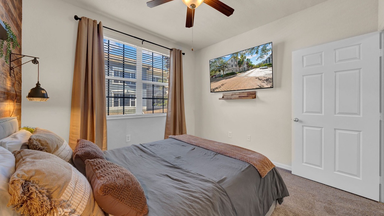 Photo of Bedroom in Westchase