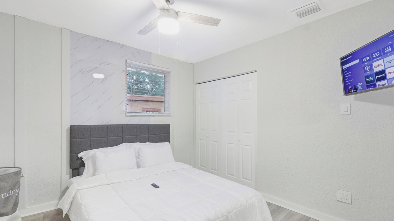 Photo of Bedroom in Miramar