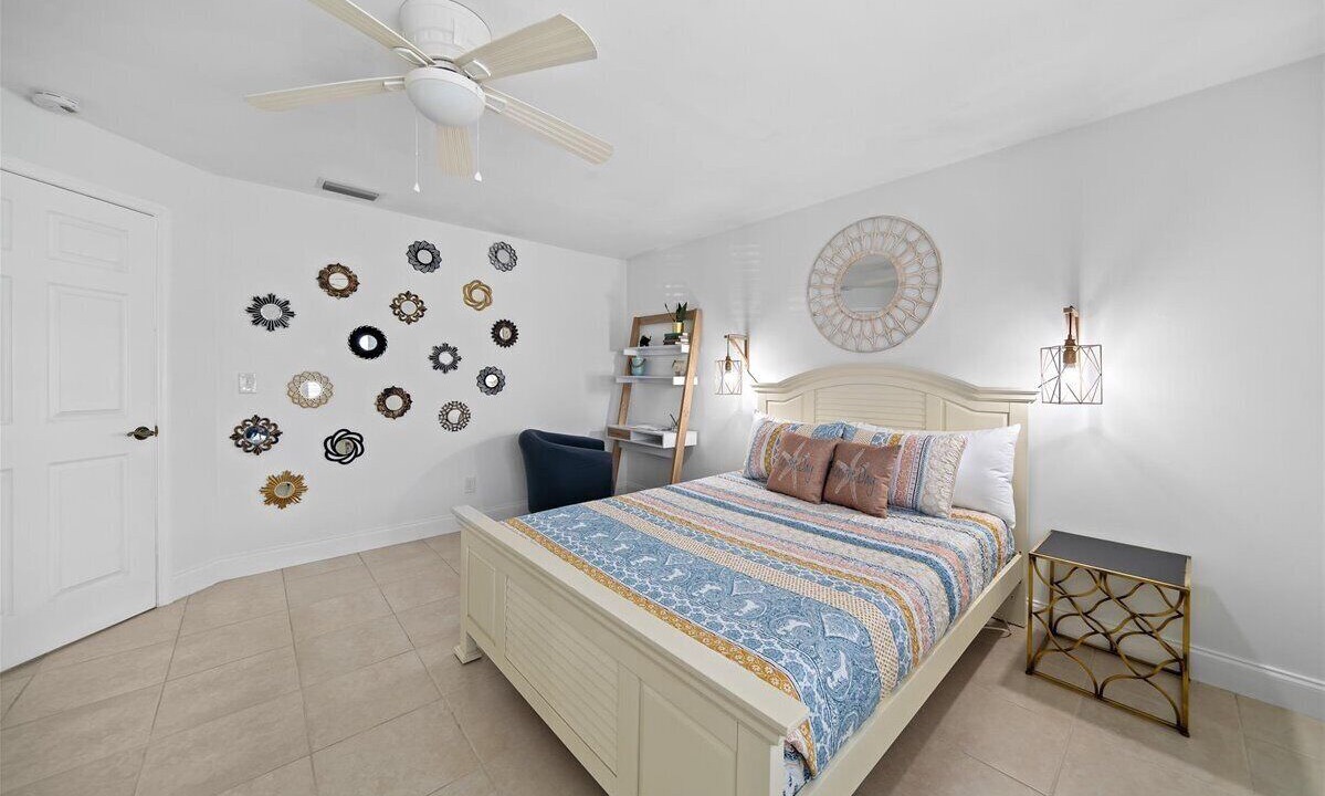 Photo of Bedroom in Cocoa Isles