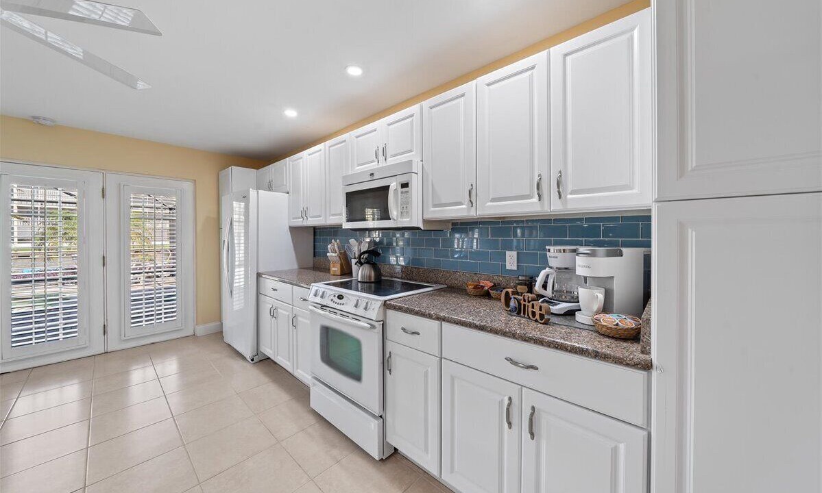 Photo of Kitchen in Cocoa Isles
