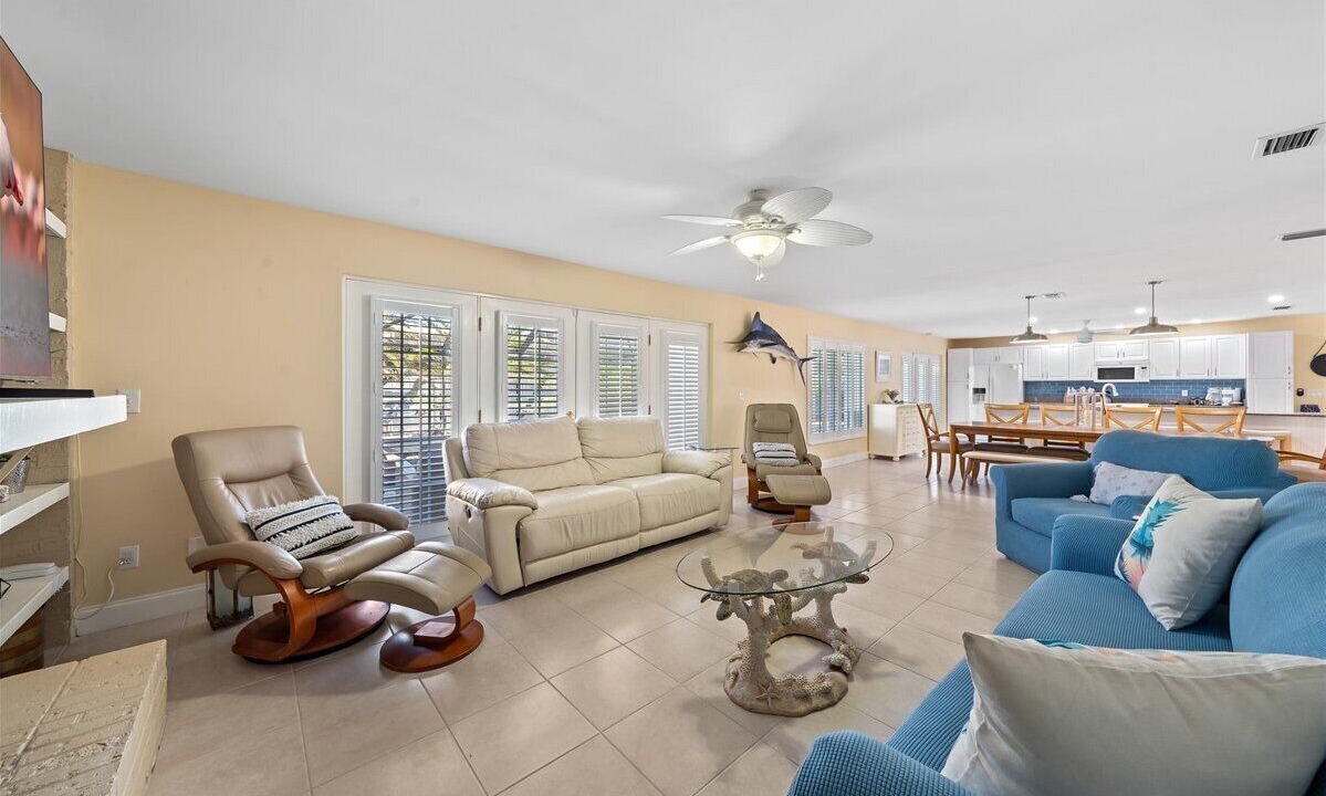 Photo of Livingroom in Cocoa Isles