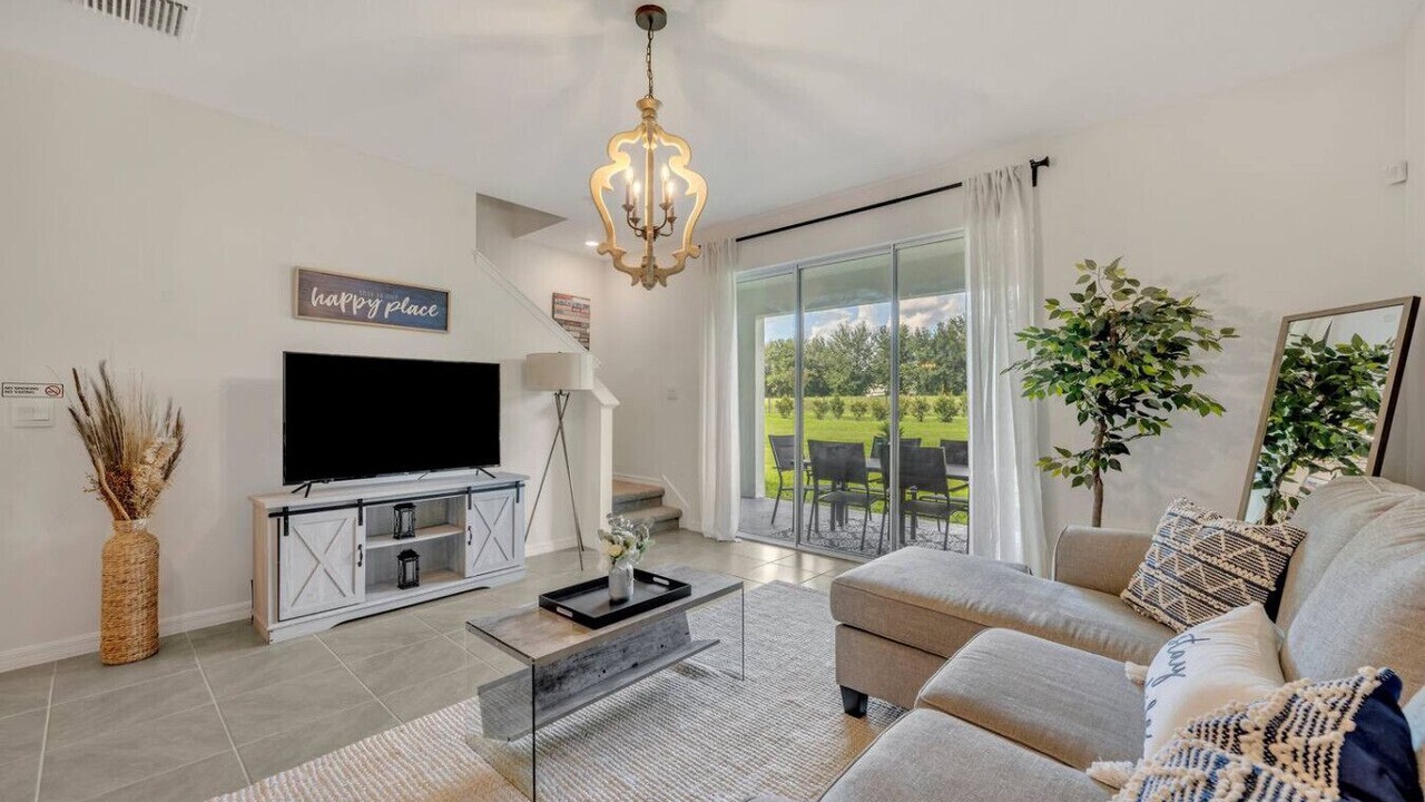 Photo of Livingroom in Plant City