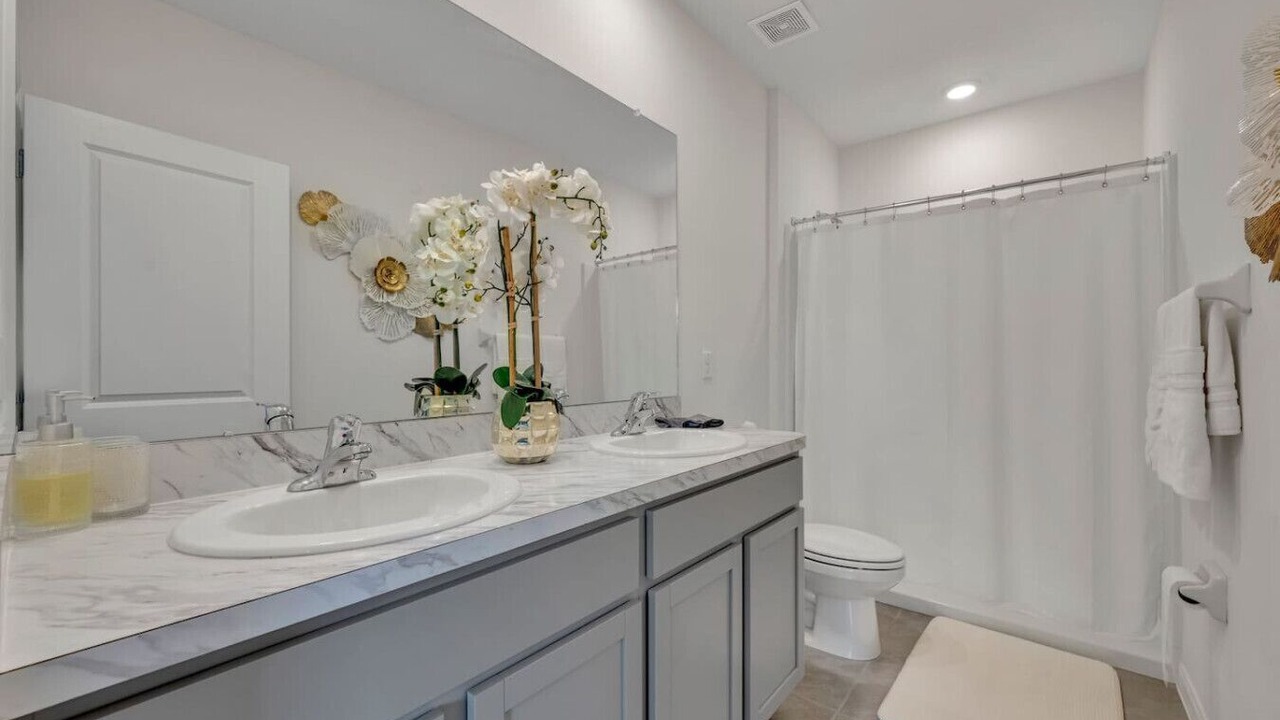 Photo of Bathroom in Plant City