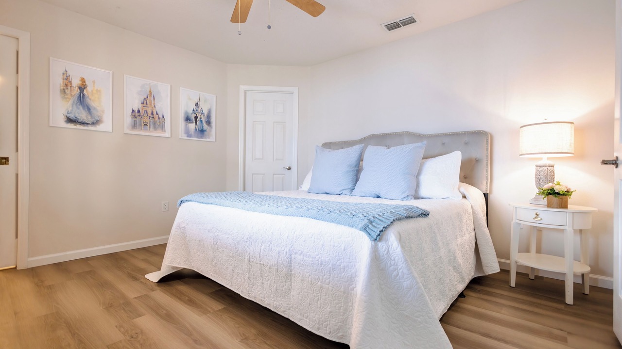 Photo of Bedroom in Davenport