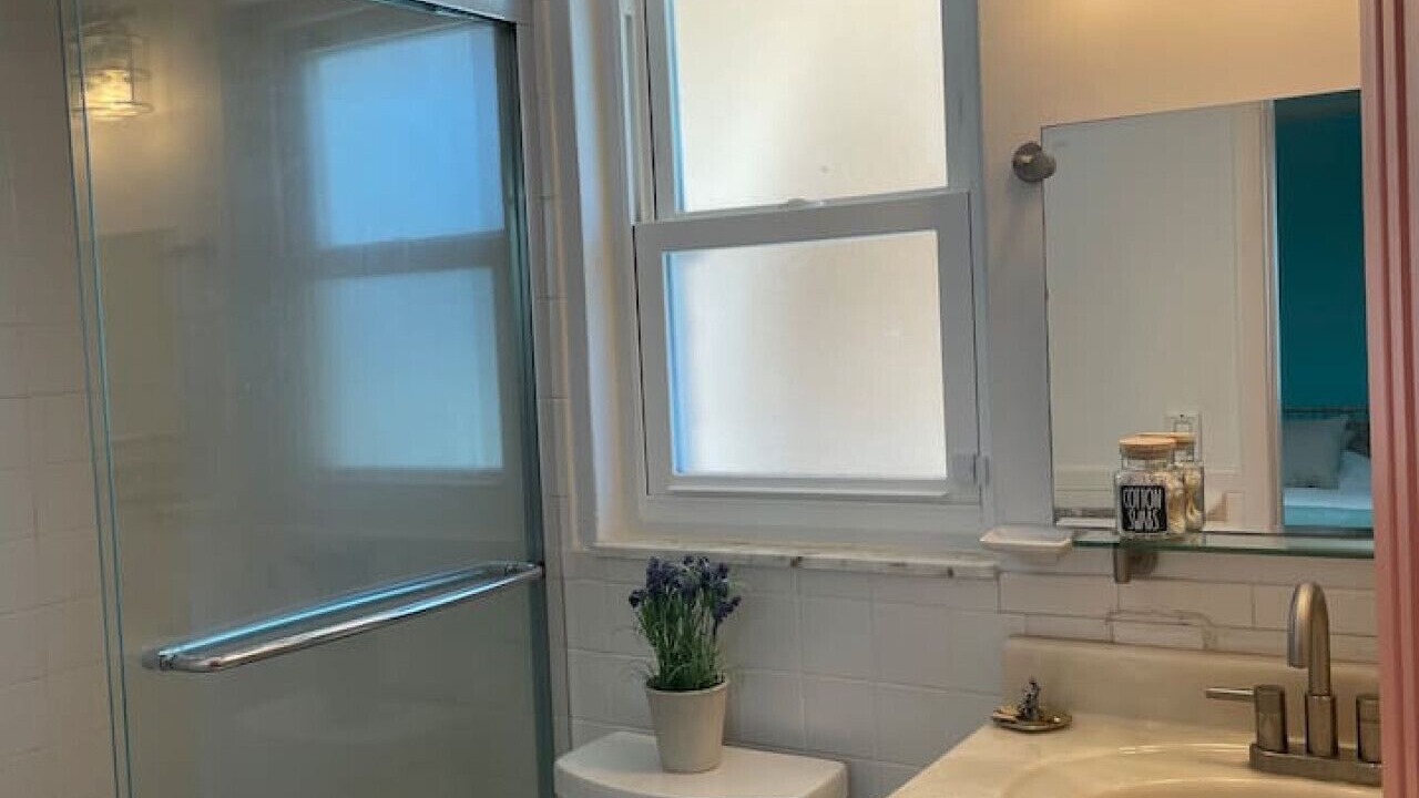 Photo of Bathroom in Lantern Park Units