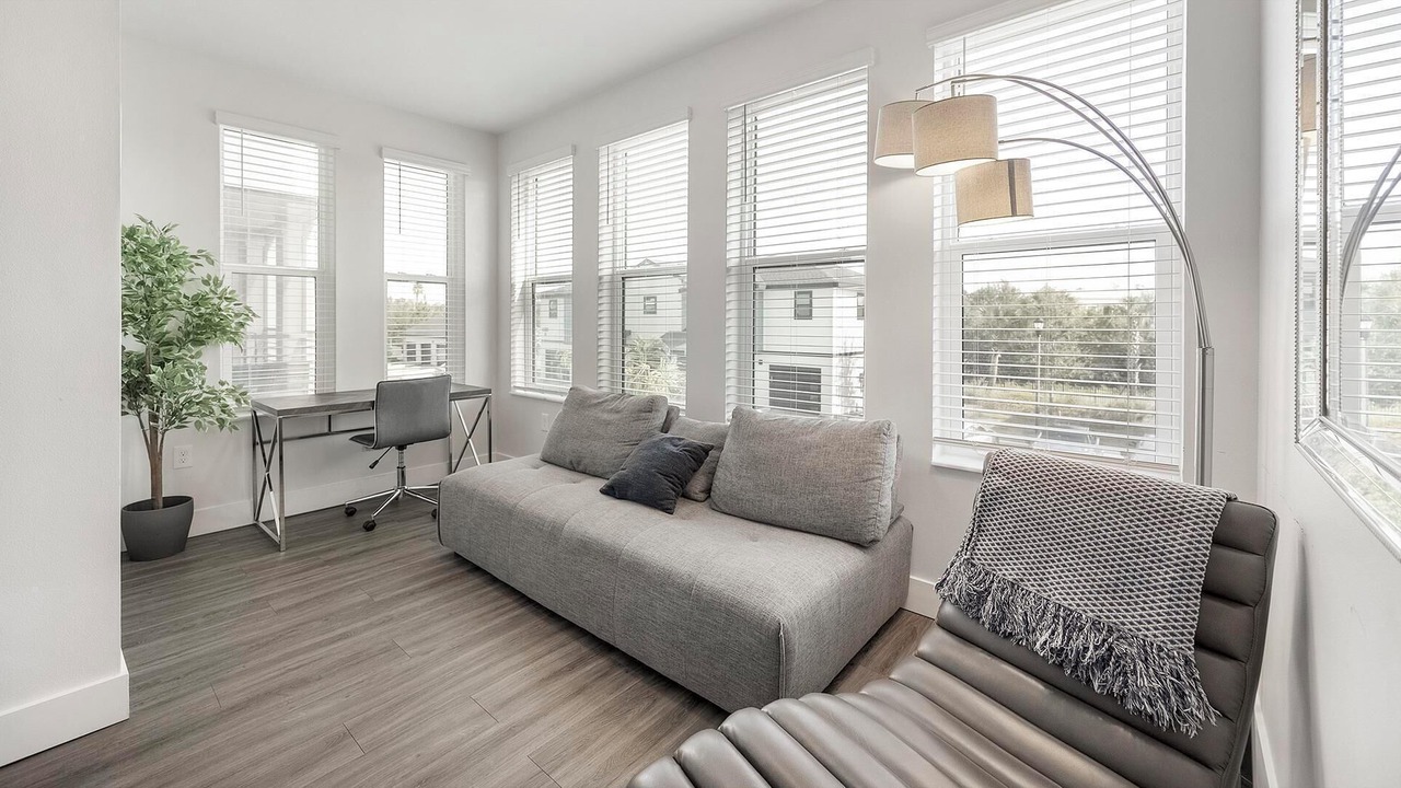 Photo of Livingroom in Port Tampa City