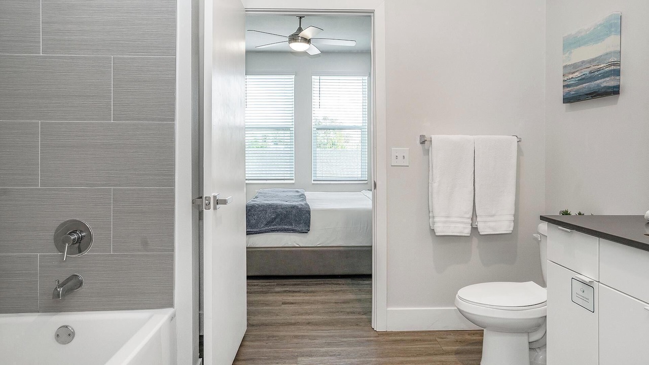 Photo of Bathroom in Port Tampa City