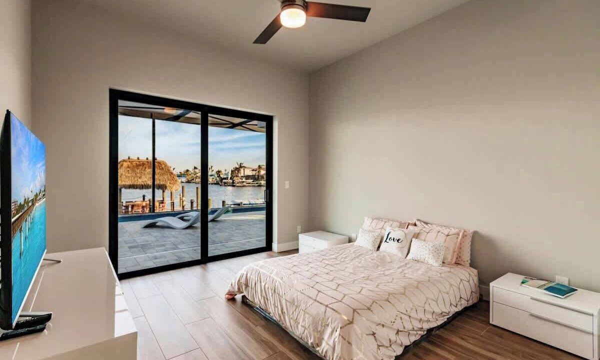 Photo of Bedroom in Eight Lakes