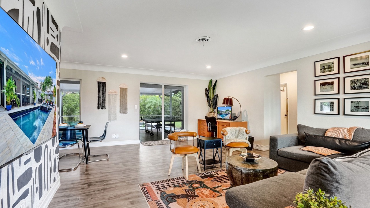 Photo of Livingroom in Imperial Point