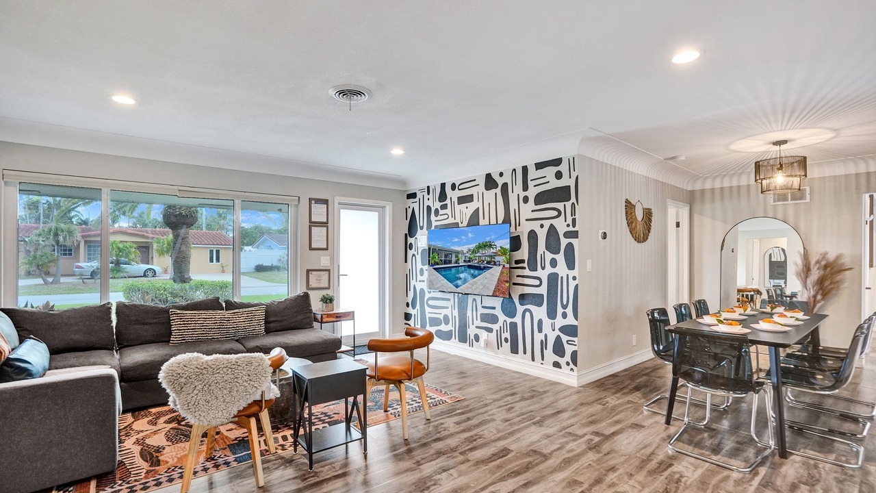 Photo of Livingroom in Imperial Point