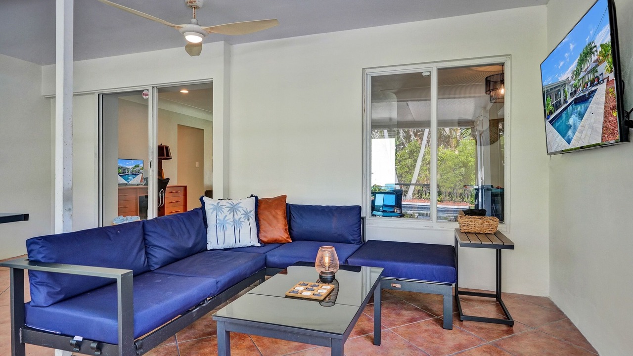 Photo of Livingroom in Imperial Point