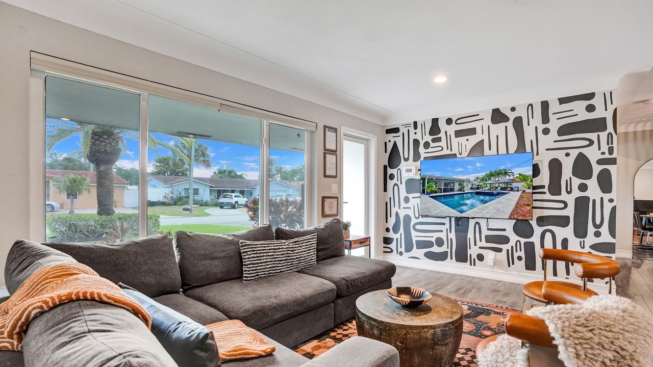 Photo of Livingroom in Imperial Point