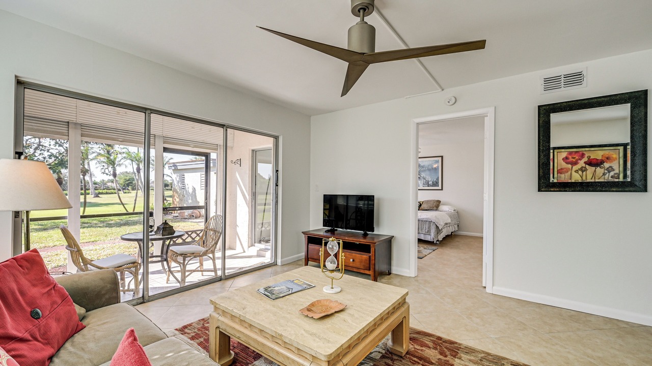Photo of Livingroom in Lely Golf Estates