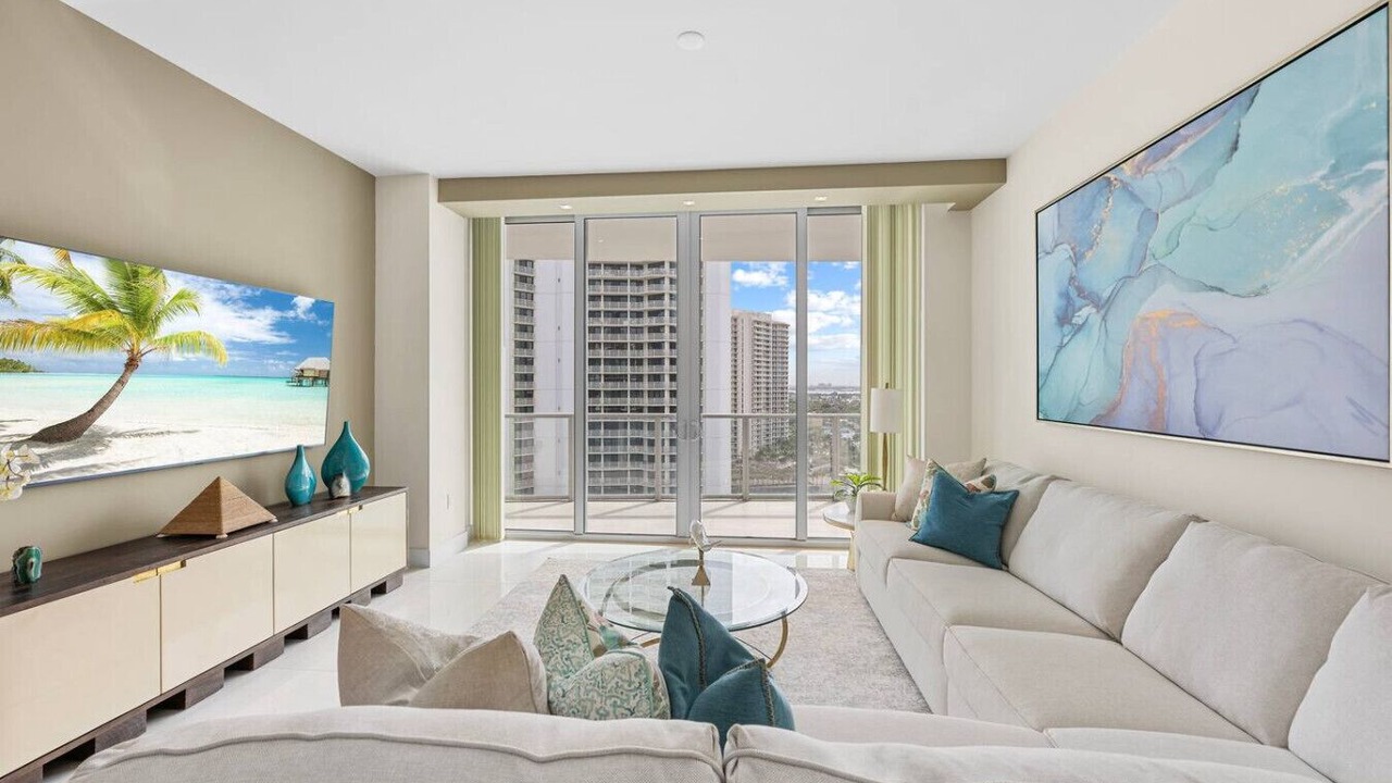 Photo of Livingroom in Florida North Atlantic Coast