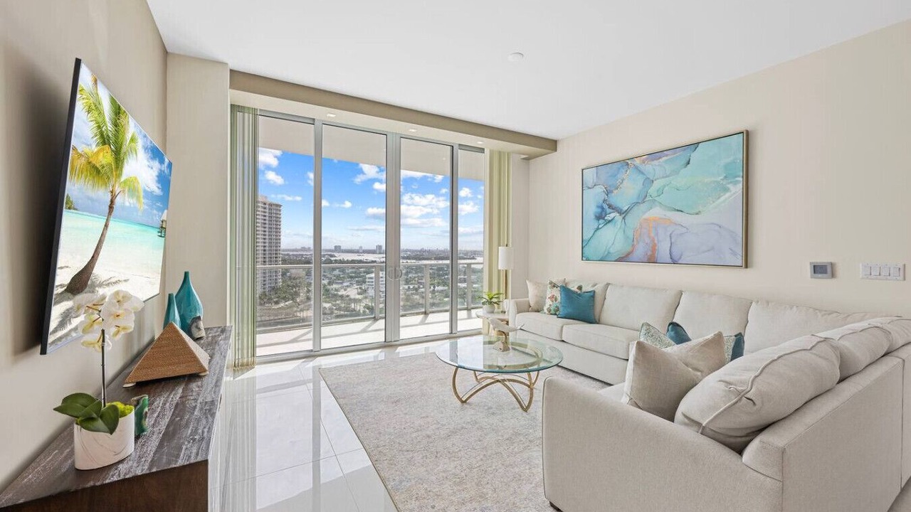 Photo of Livingroom in Florida North Atlantic Coast