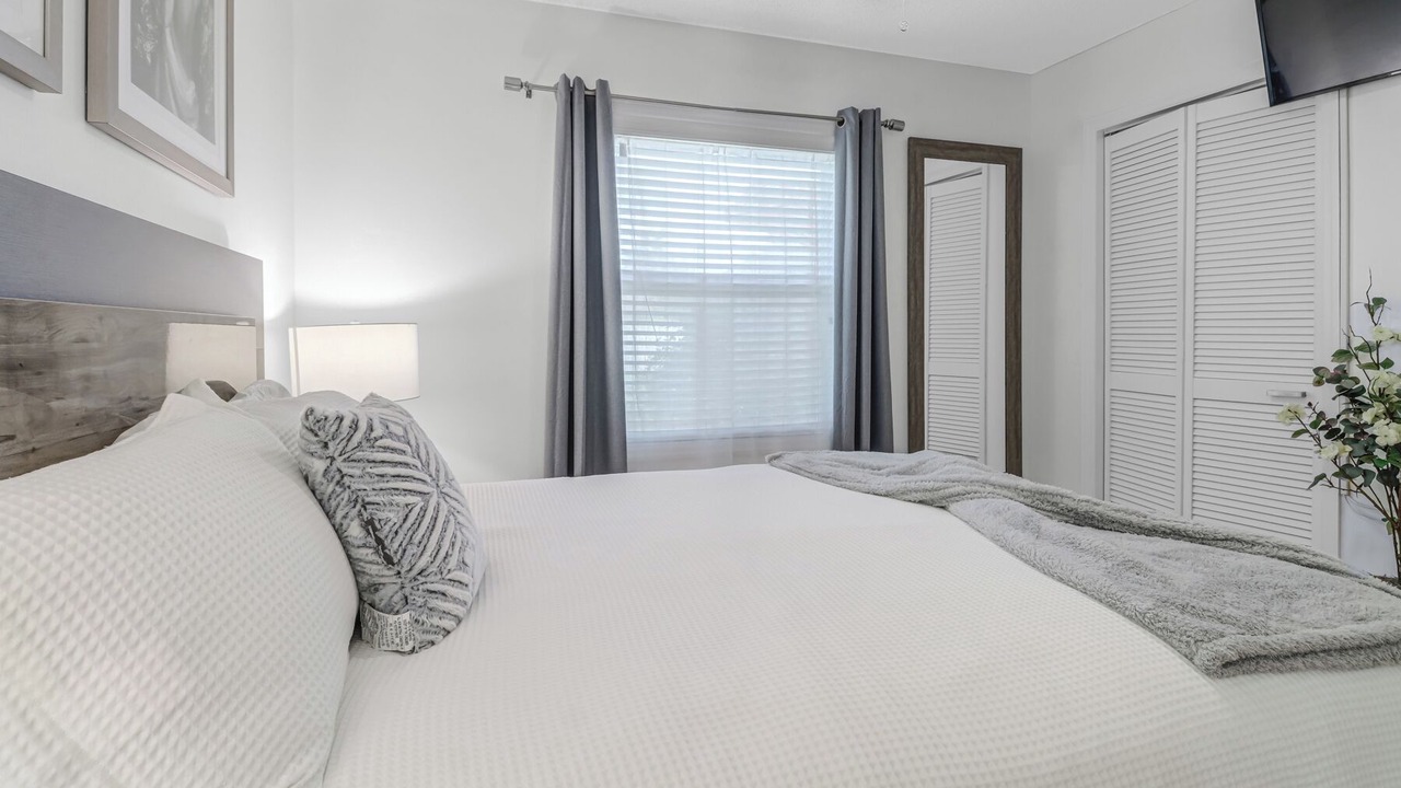 Photo of Bedroom in Golden Gate