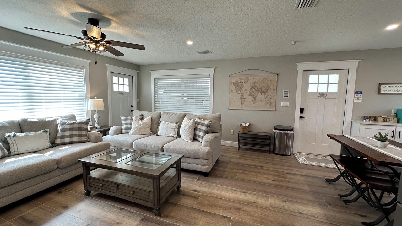 Photo of Livingroom in Titusville