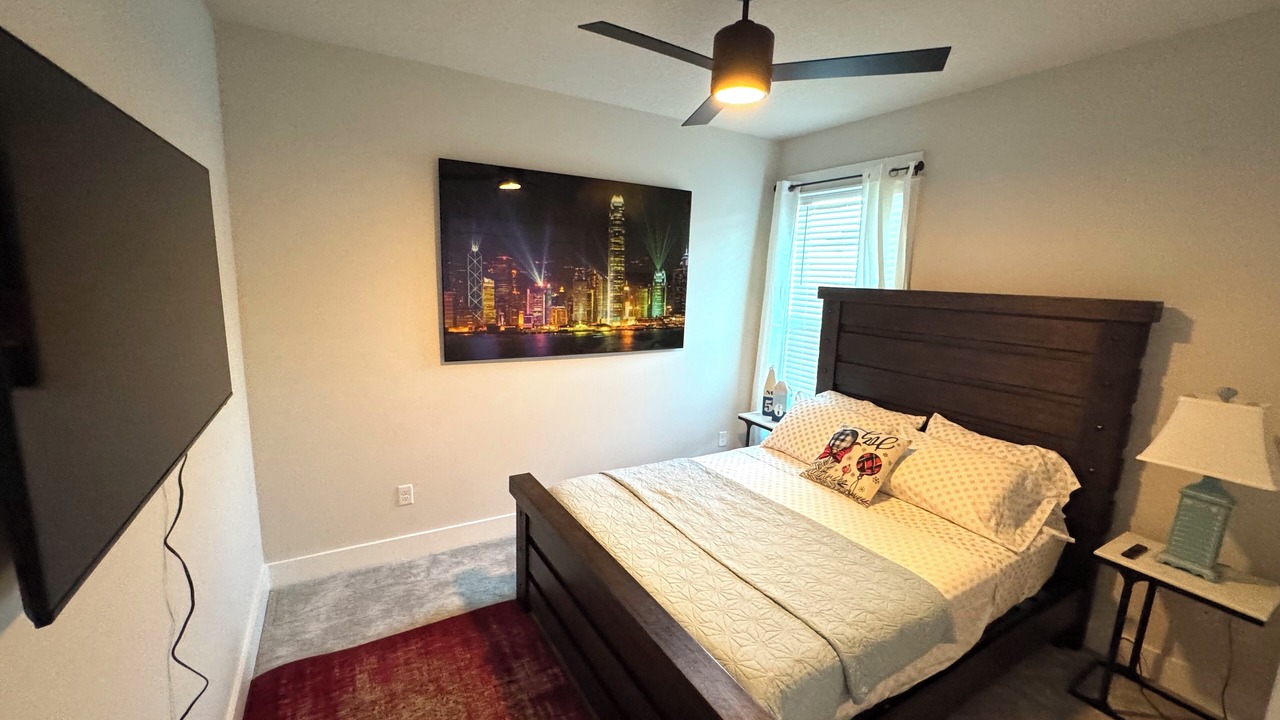 Photo of Bedroom in Five Points