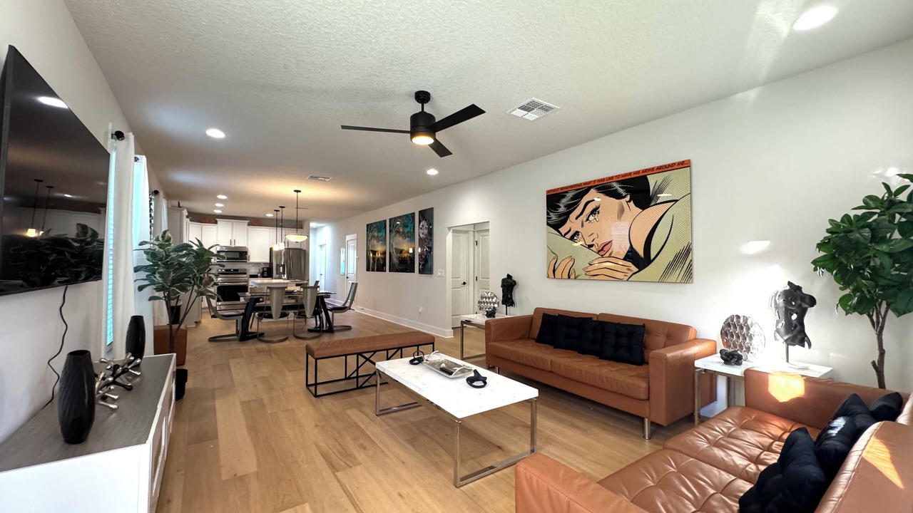 Photo of Livingroom in Five Points