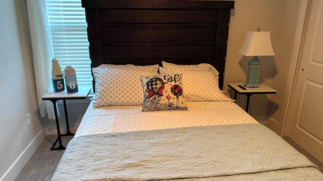 Photo of Bedroom in Five Points