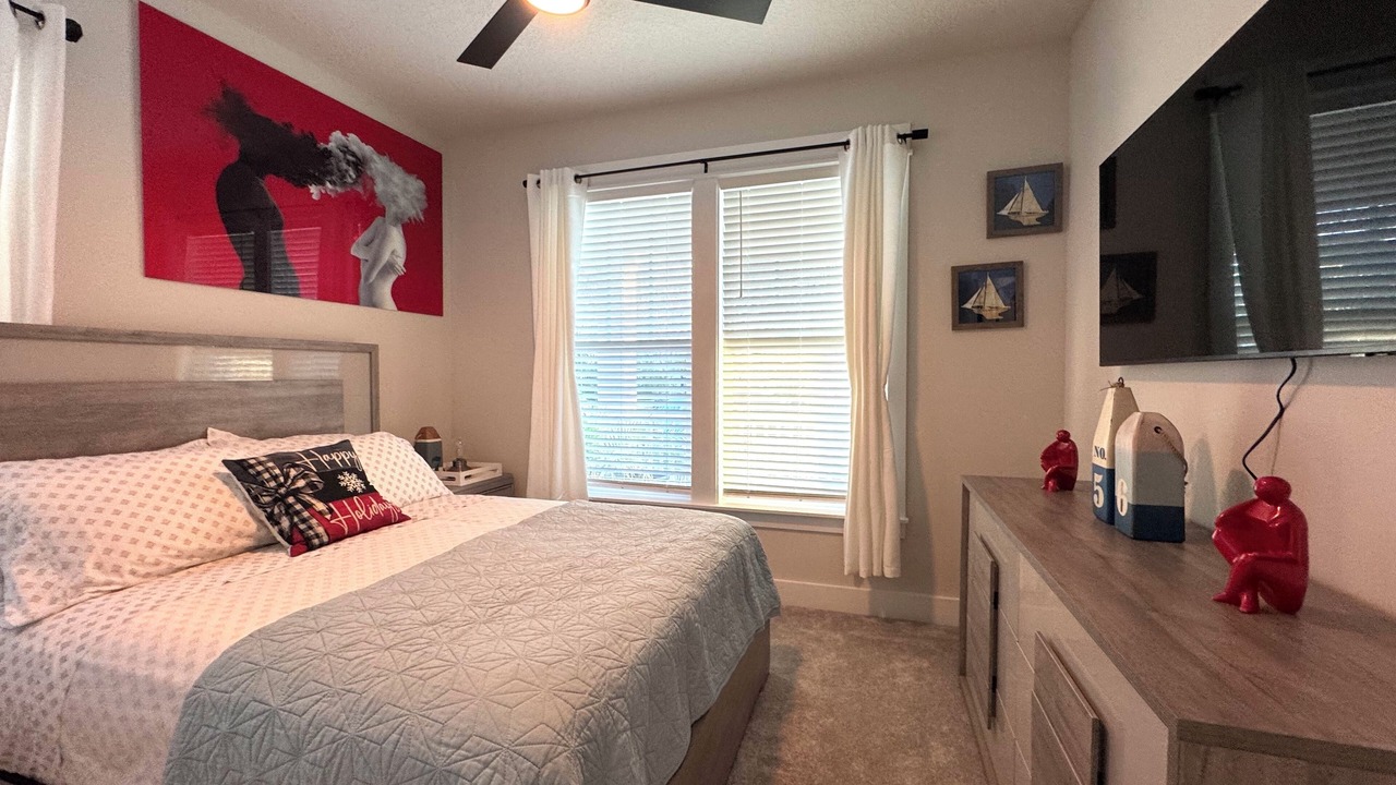 Photo of Bedroom in Five Points