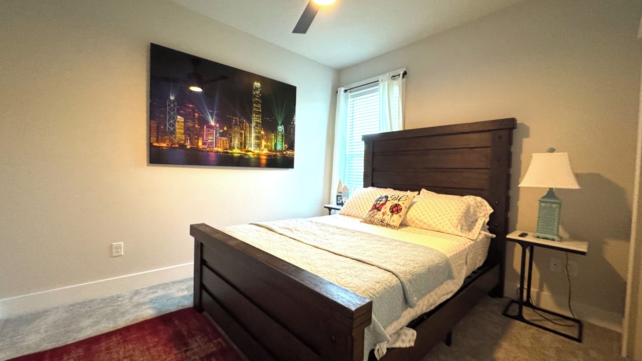 Photo of Bedroom in Five Points