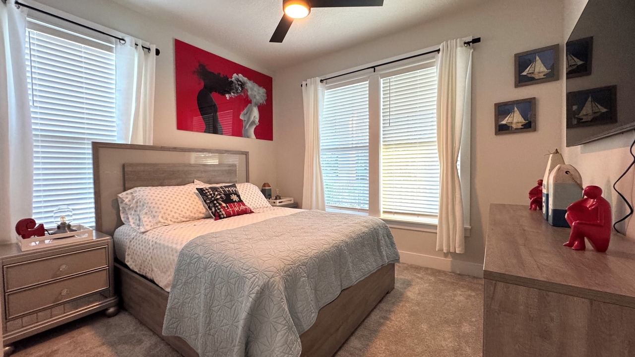 Photo of Bedroom in Five Points