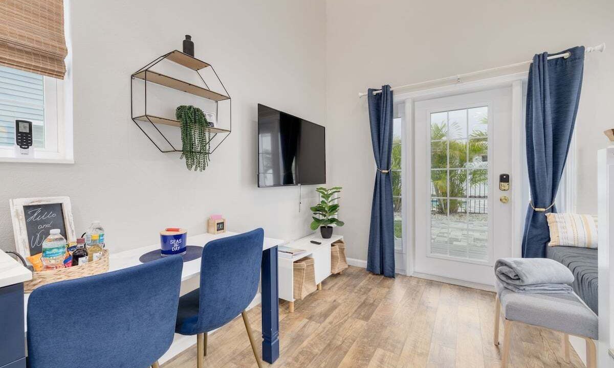 Photo of Livingroom in Downtown Dunedin