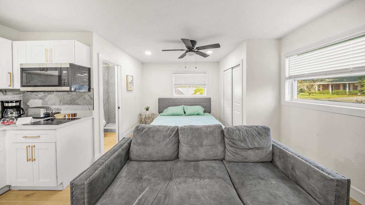 Photo of Livingroom in Carrollwood