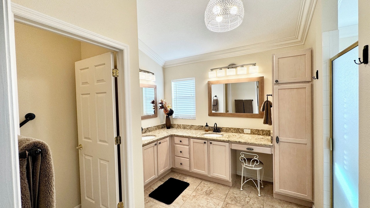 Photo of Bathroom in Woodbury