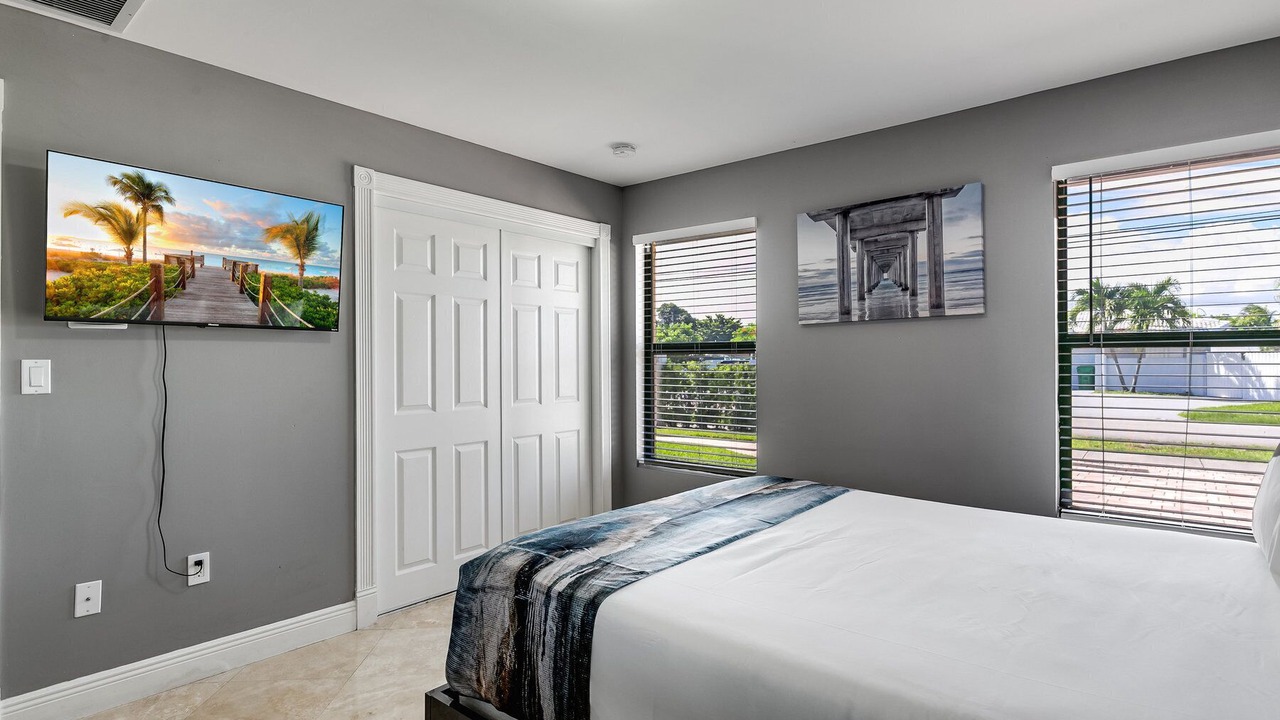Photo of Bedroom in Olympia Heights