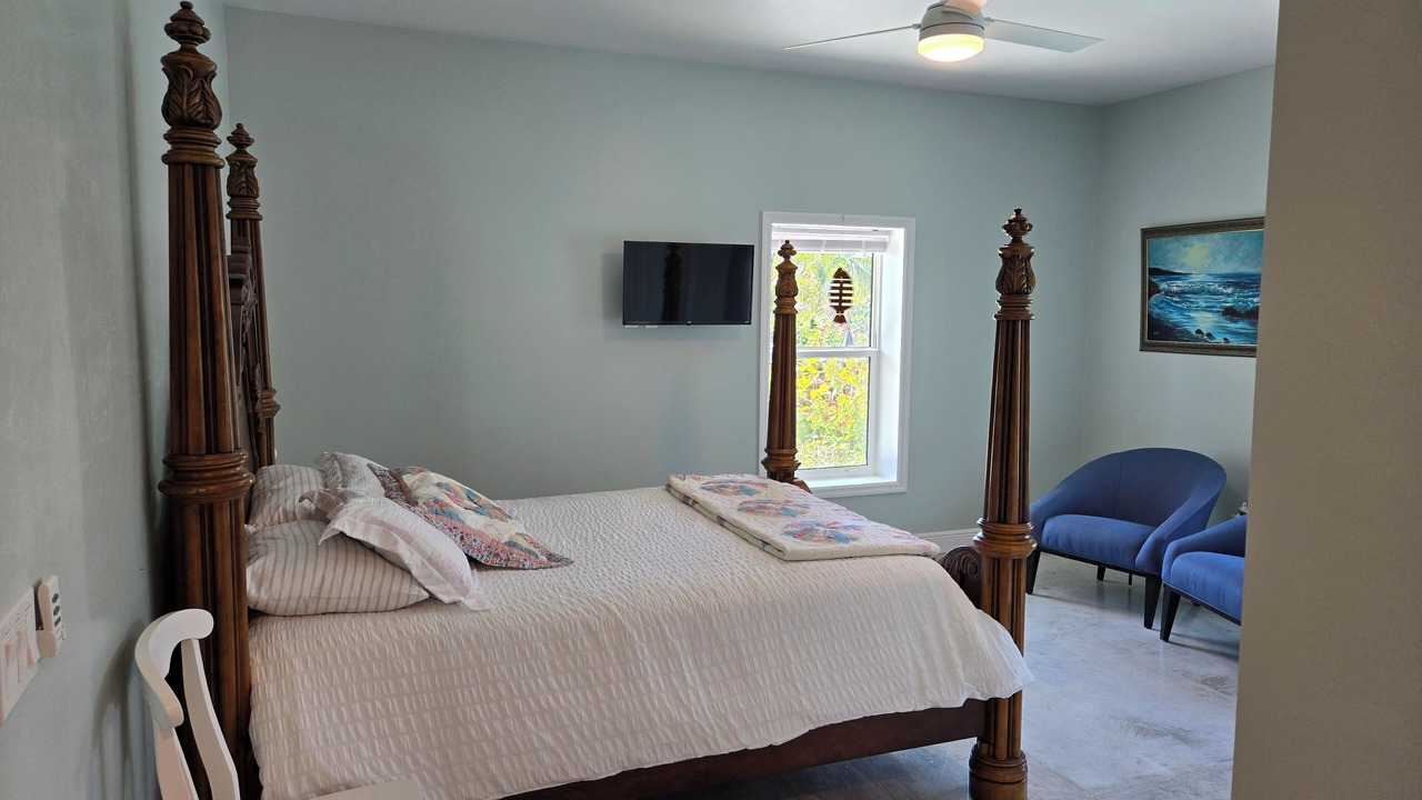 Photo of Bedroom in Bokeelia
