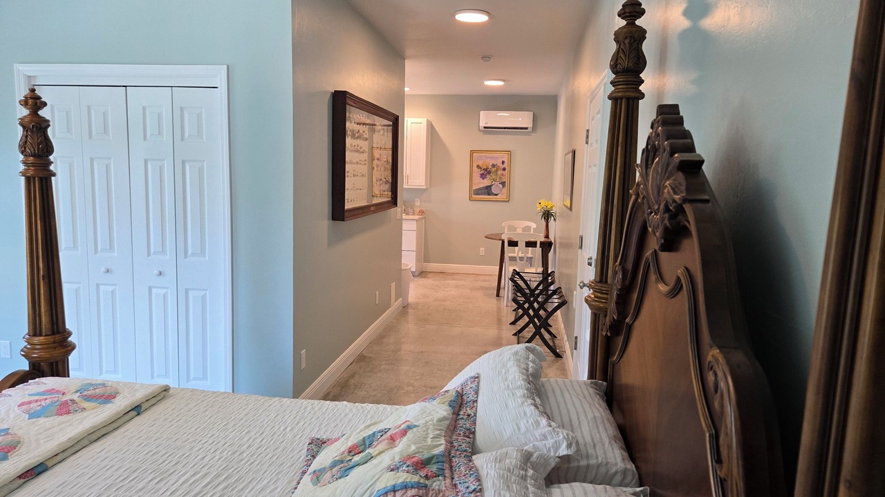Photo of Bedroom in Bokeelia