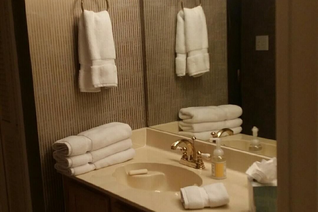 Photo of Bathroom in Crown Pointe