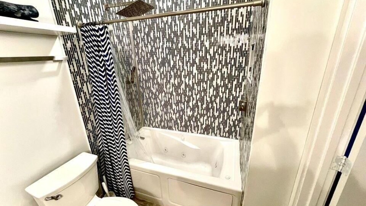 Photo of Bathroom in Cypress Lakes