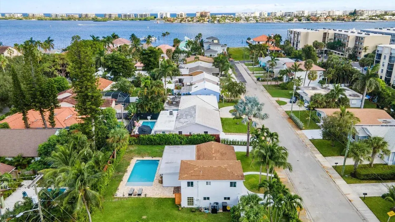 Photo of Outdoor in Island Estates
