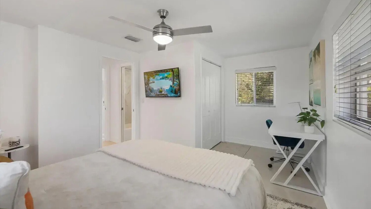 Photo of Bedroom in Island Estates