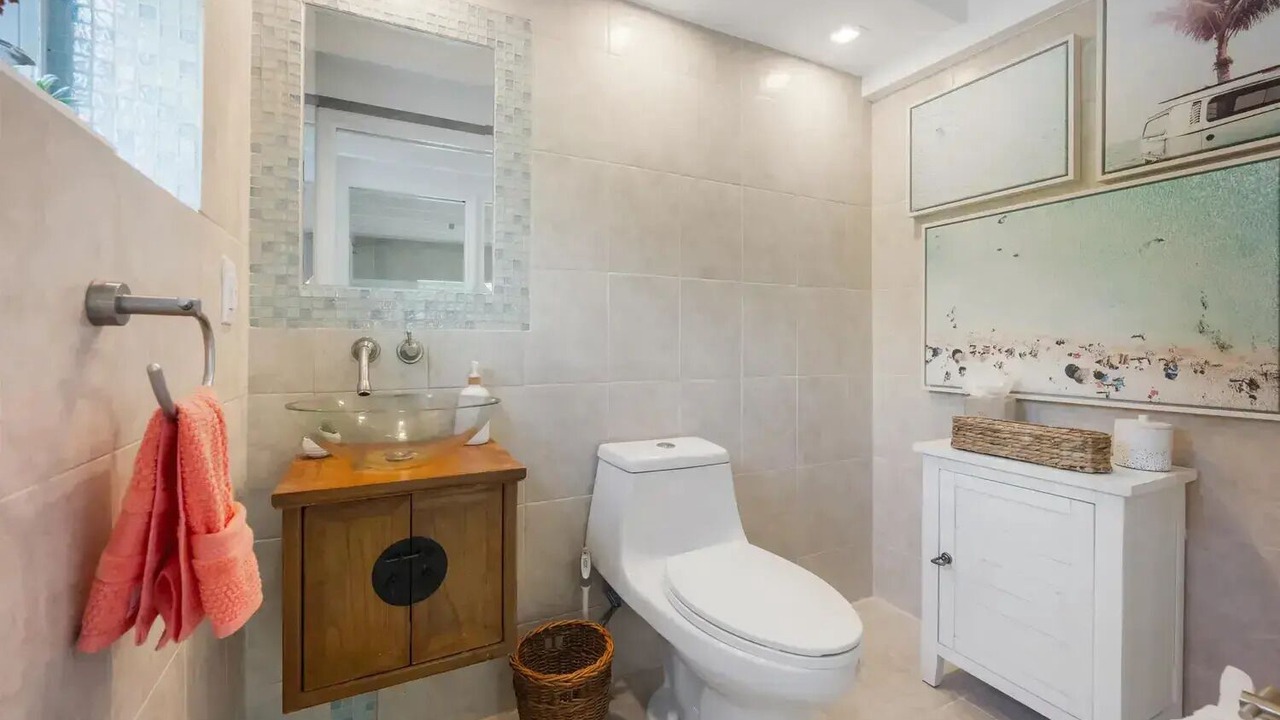 Photo of Bathroom in Island Estates